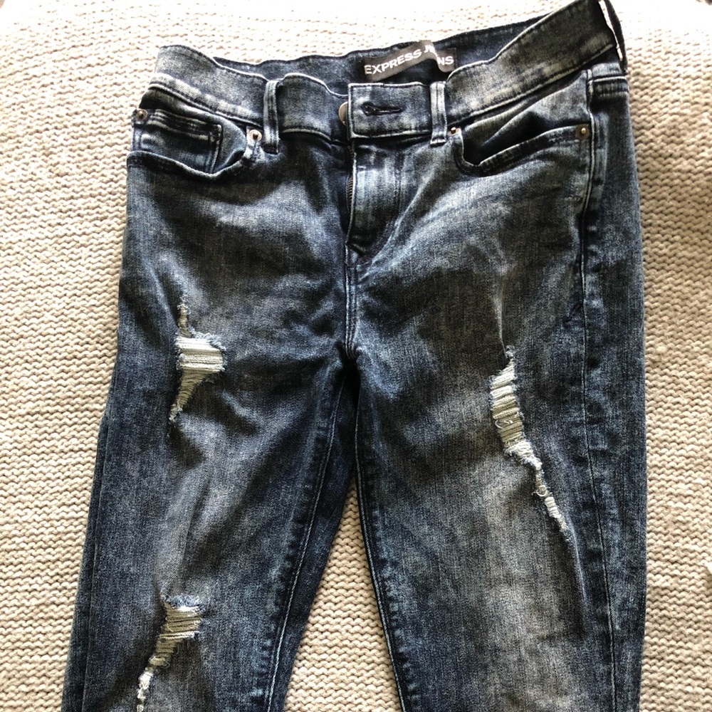 NWOT Express Distressed Skinny Jeans
